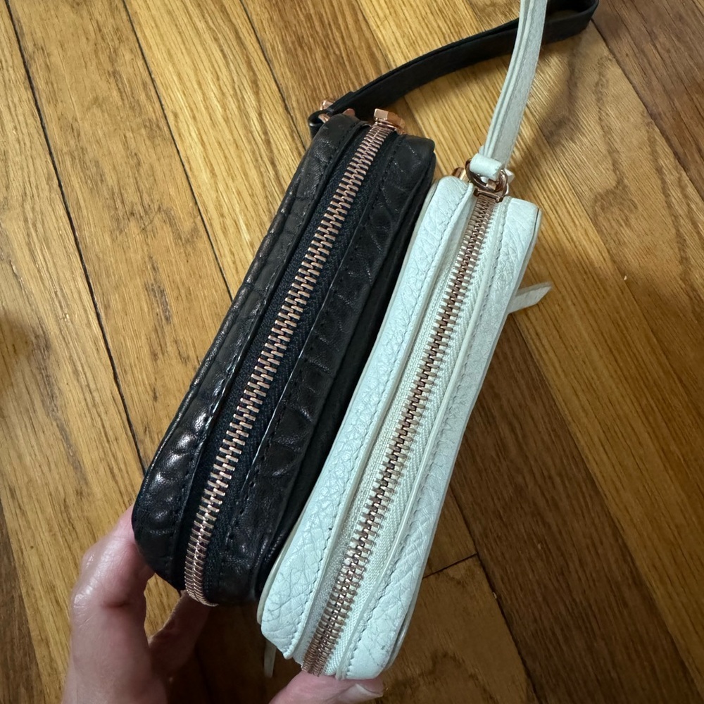 Bundle of Alexander Wang Fumo wristlets - Picture 5 of 12